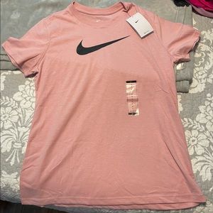 womens nike tee size large